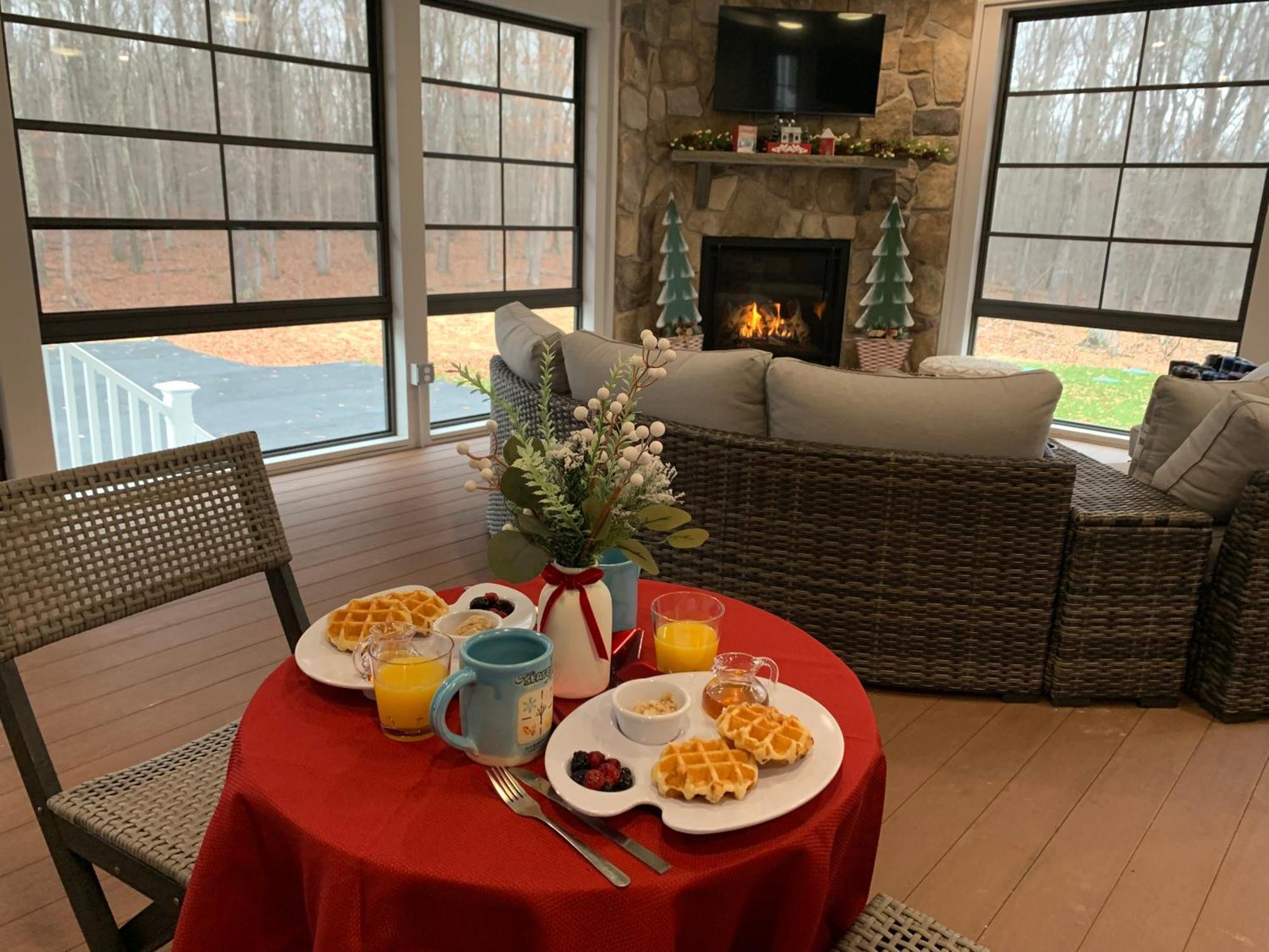 Four Seasons For Fun Bed & Breakfast Lakeville Exteriör bild